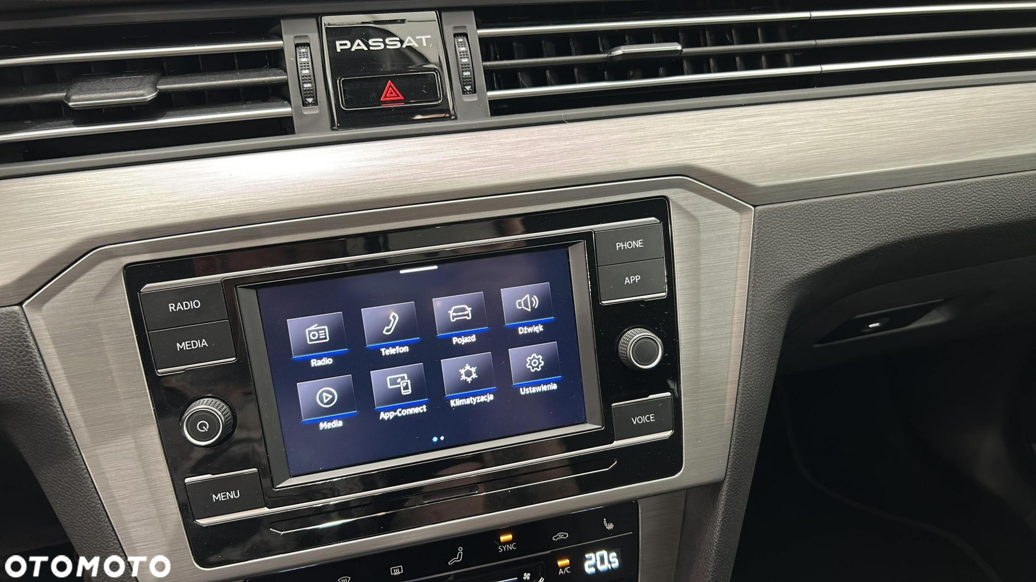 Volkswagen Passat - 17