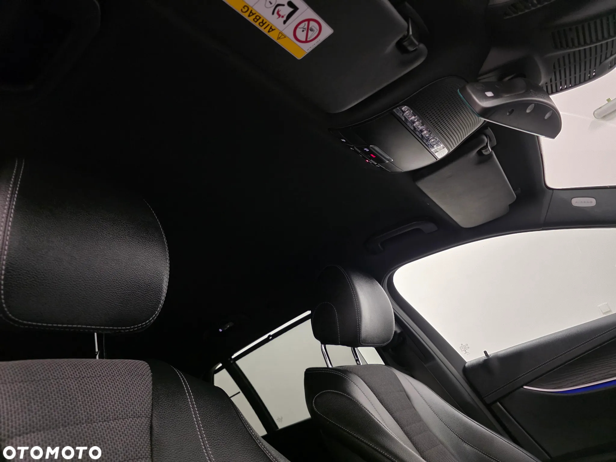 Mercedes-Benz Klasa E 300 d T 9G-TRONIC Exclusive - 28