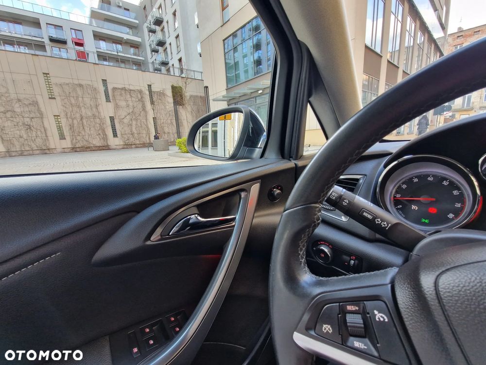 Opel Astra 1.4 T Cosmo EU6 - 29