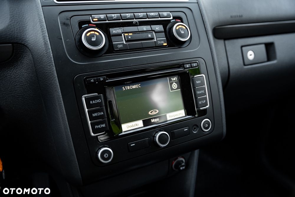 Volkswagen Touran 2.0 TDI DPF DSG Highline - 30