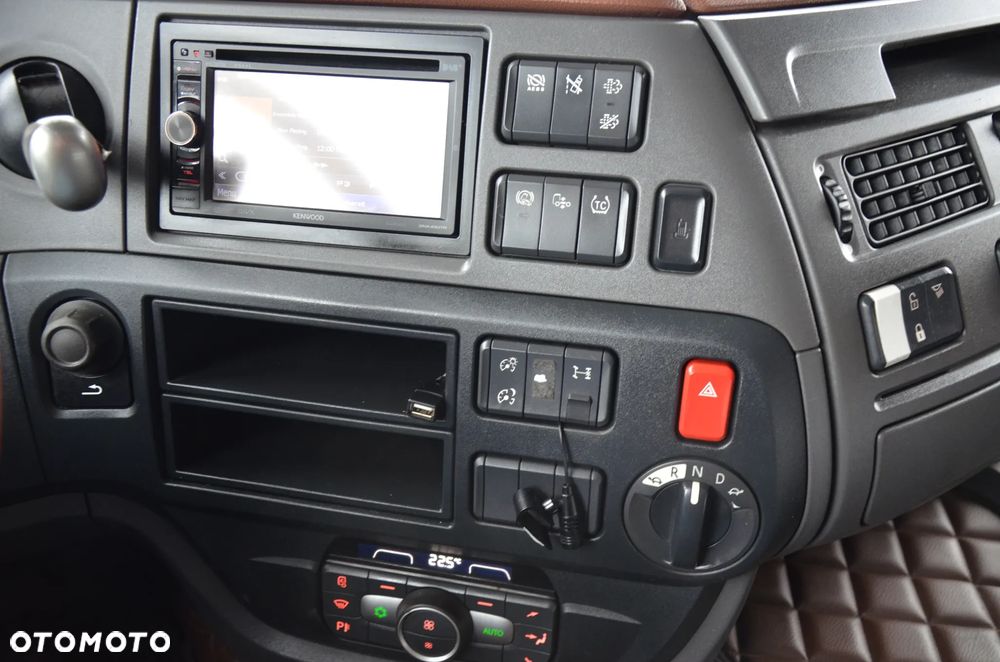 DAF XF 530 / 2018r. / ACC /  ALUSY / LED / SKÓRY / RETARDER  / HYDRAULIKA / DE / 8820 - 12