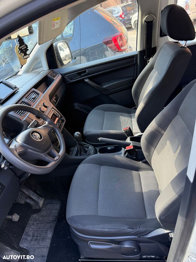 Volkswagen Caddy Maxi 2.0 TDI 75 kW Life - 29