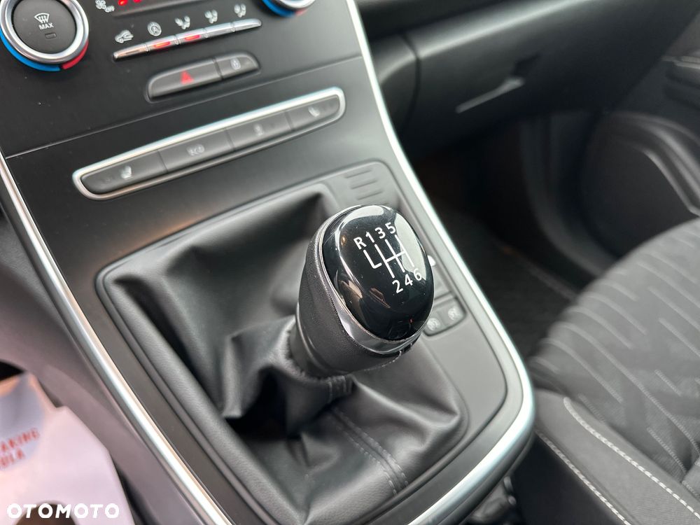 Renault Scenic BLUE dCi 120 Deluxe-Paket LIMITED - 28