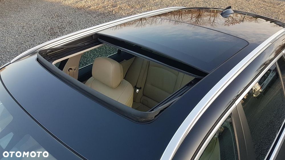 BMW Seria 5 520d xDrive - 34