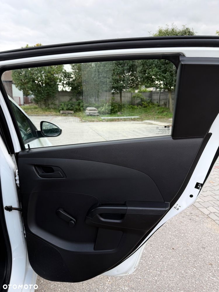Chevrolet Aveo - 17