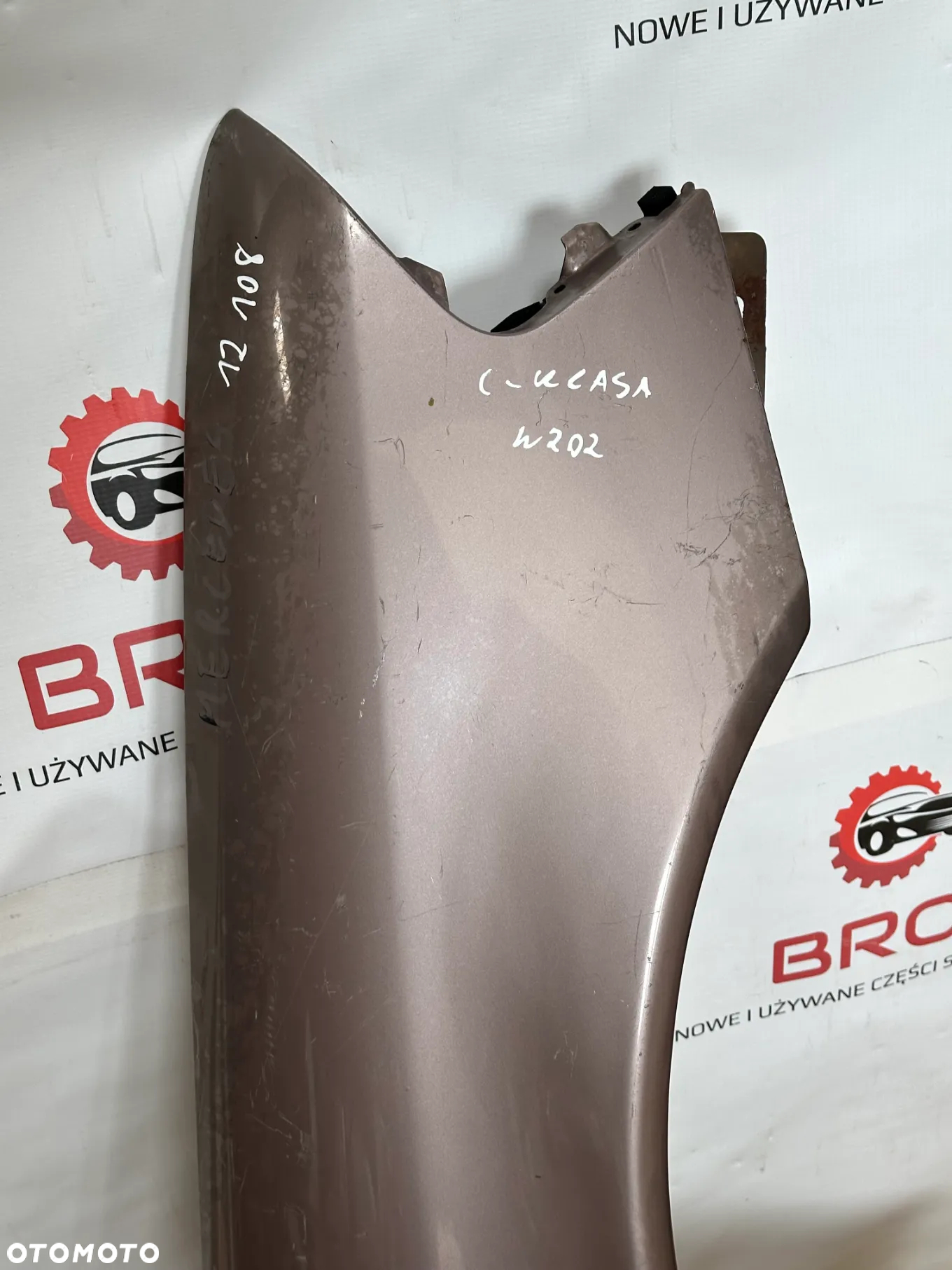 BŁOTNIK PRZEDNI PRAWY MERCEDES C-KLASA W202 - 2
