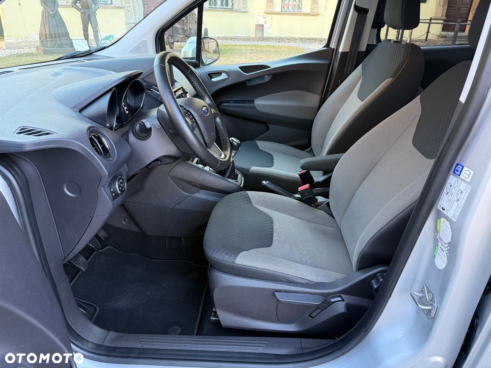 Ford Tourneo Courier 1.5 TDCi S&S Titanium - 22