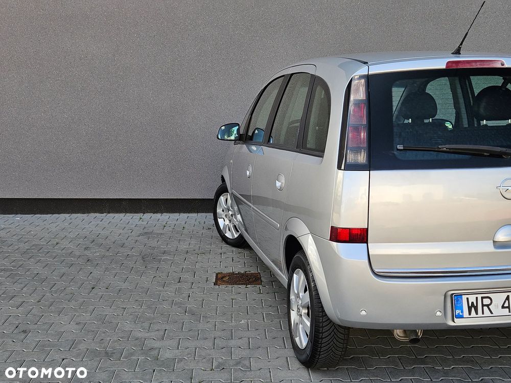 Opel Meriva 1.8 16V Essentia Easytronic - 20