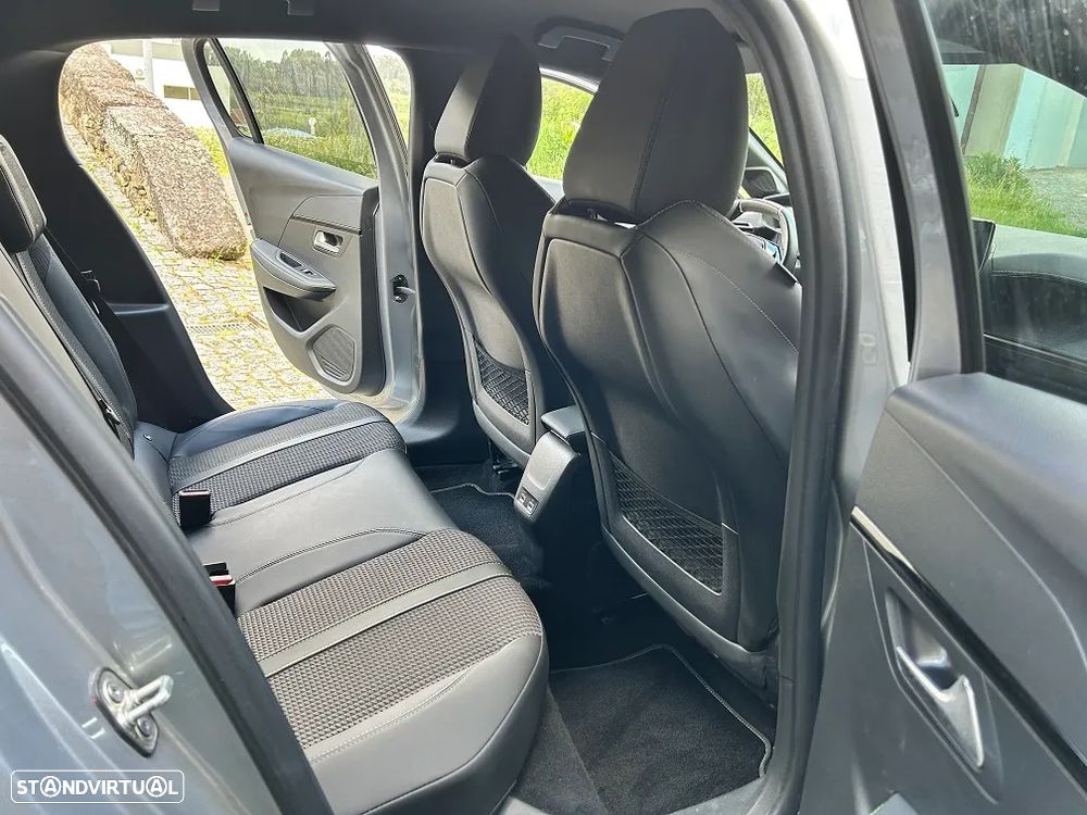 Peugeot e-208 50 kWh GT Line - 18