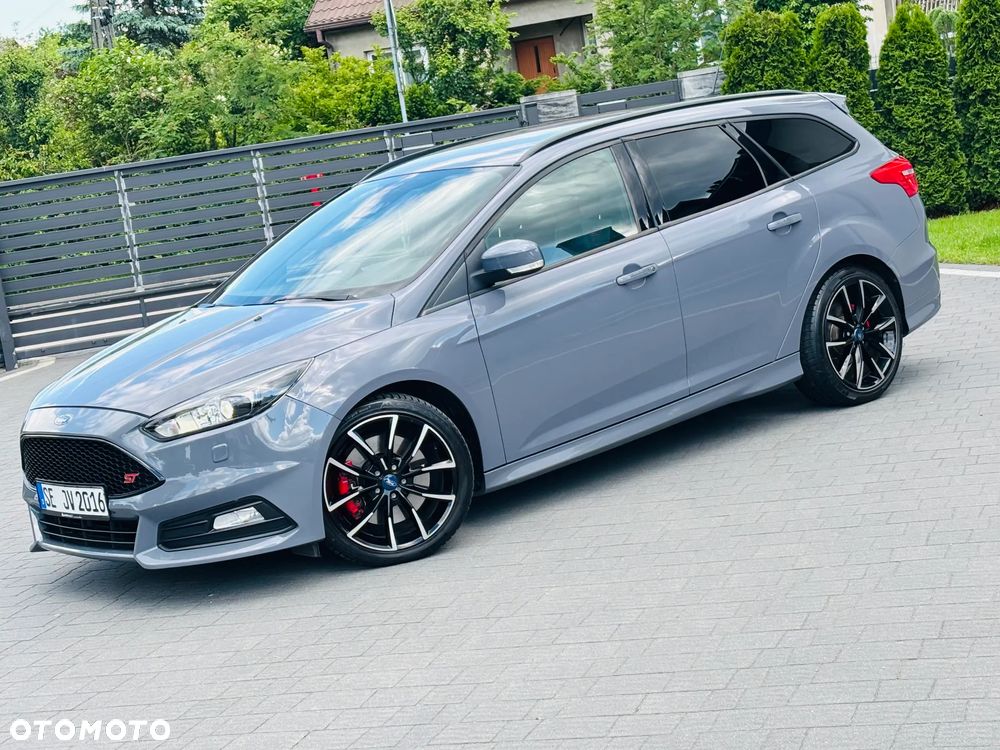 Ford Focus 2.0 TDCi ST mit Leder-Exclusiv-Paket - 9