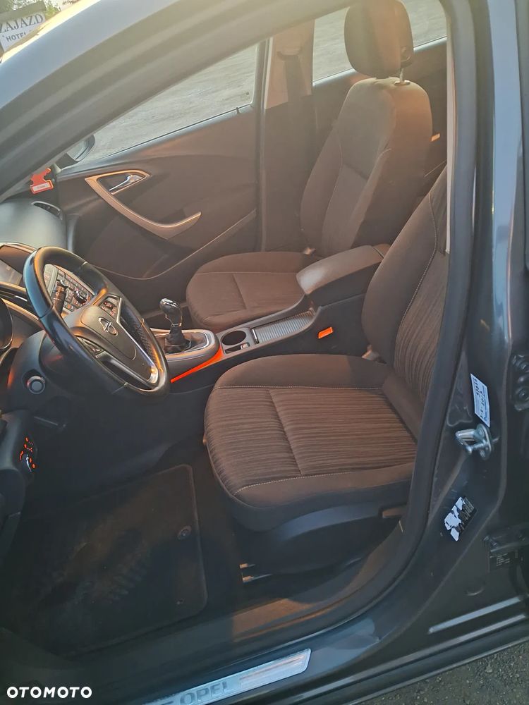 Opel Astra 1.6 Style - 11