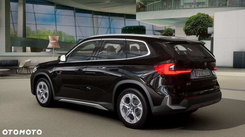 BMW X1 sDrive20i mHEV - 3