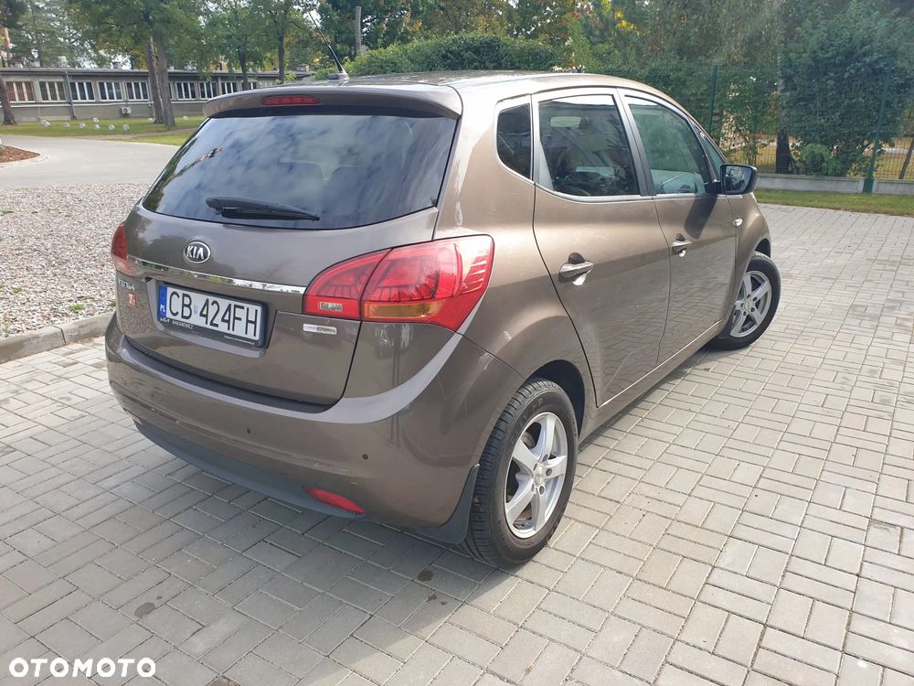 Kia Venga - 9