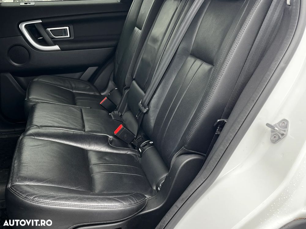 Land Rover Discovery Sport - 11