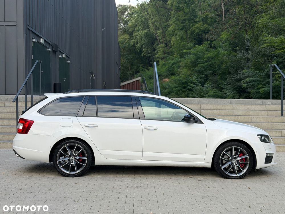 Skoda Octavia 2.0 TDI DSG RS - 10