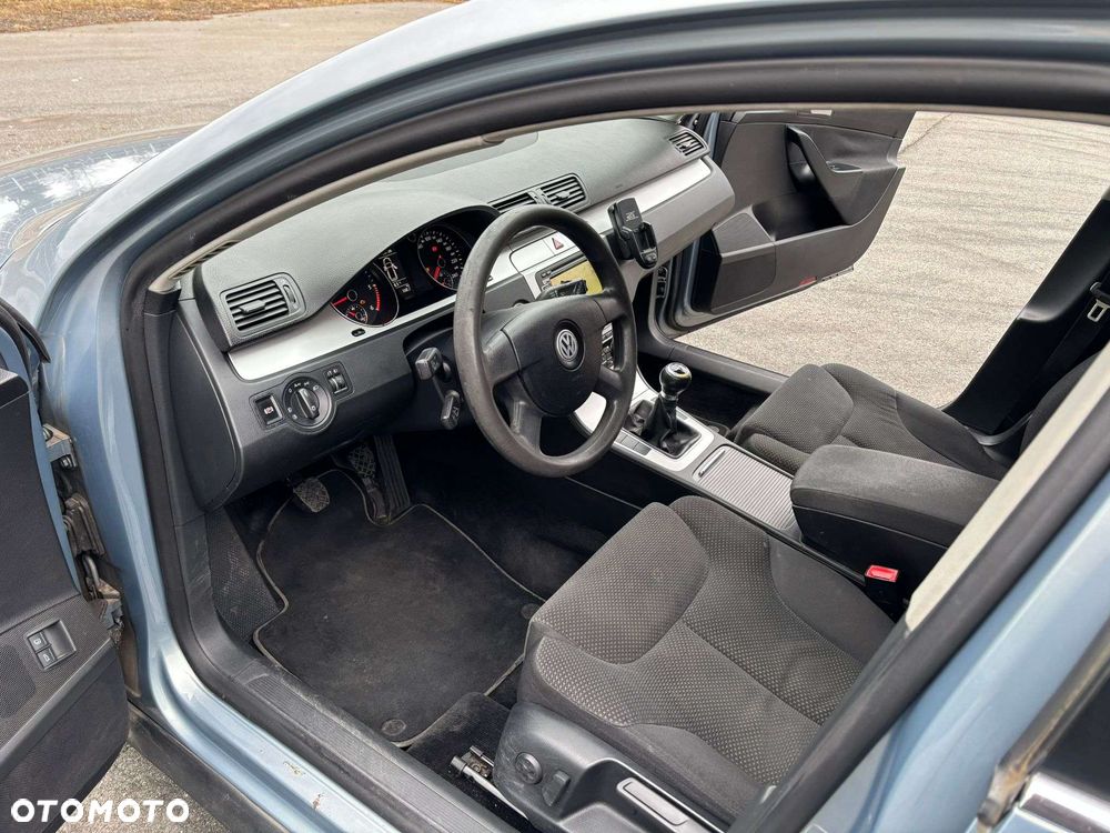 Volkswagen Passat 2.0 TDI DPF Comfortline - 9