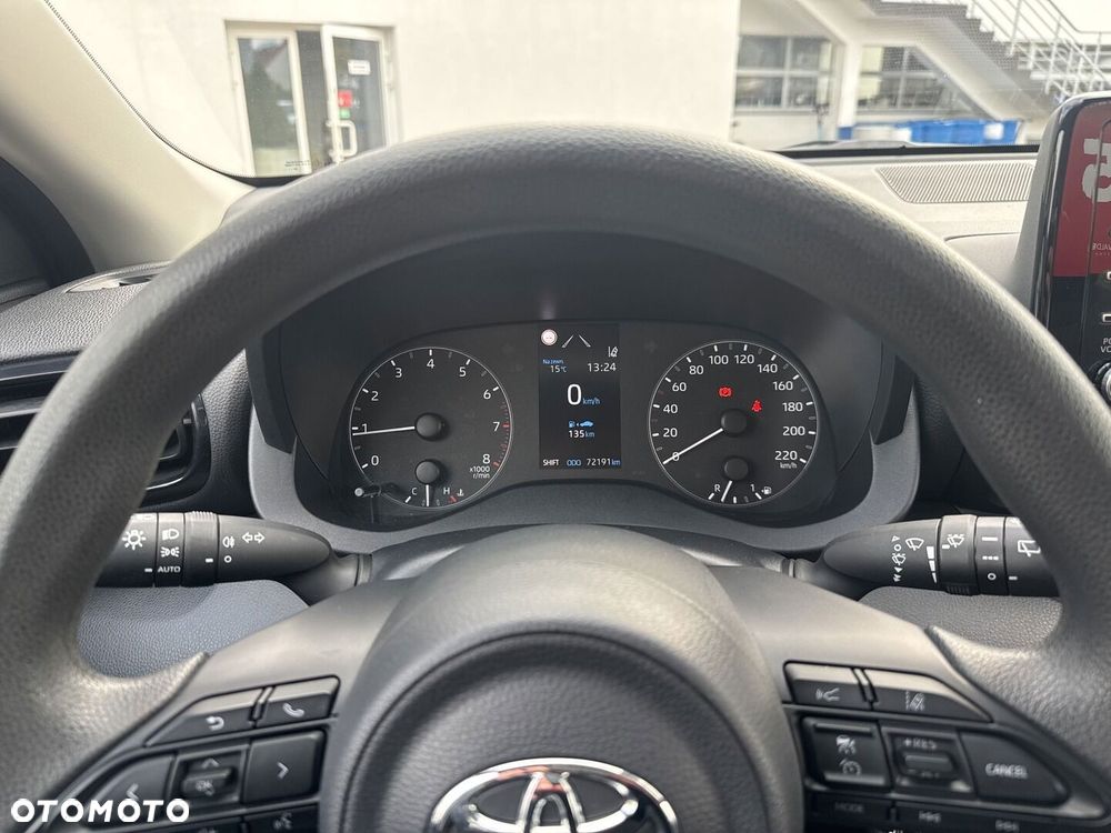Toyota Yaris - 22