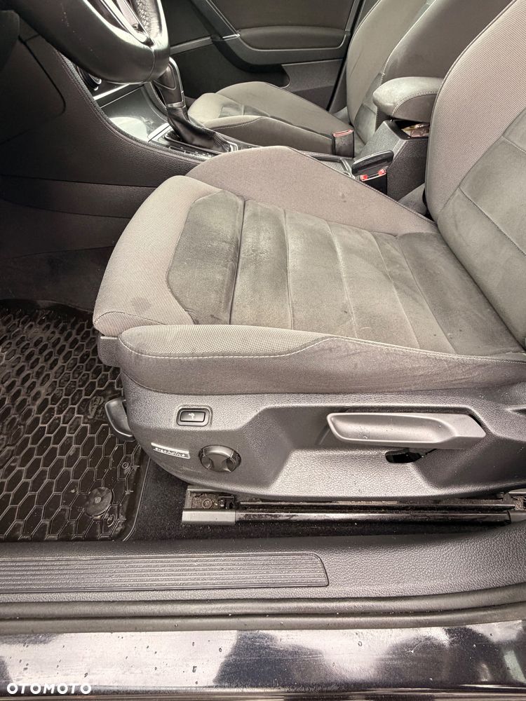 Volkswagen Golf - 11