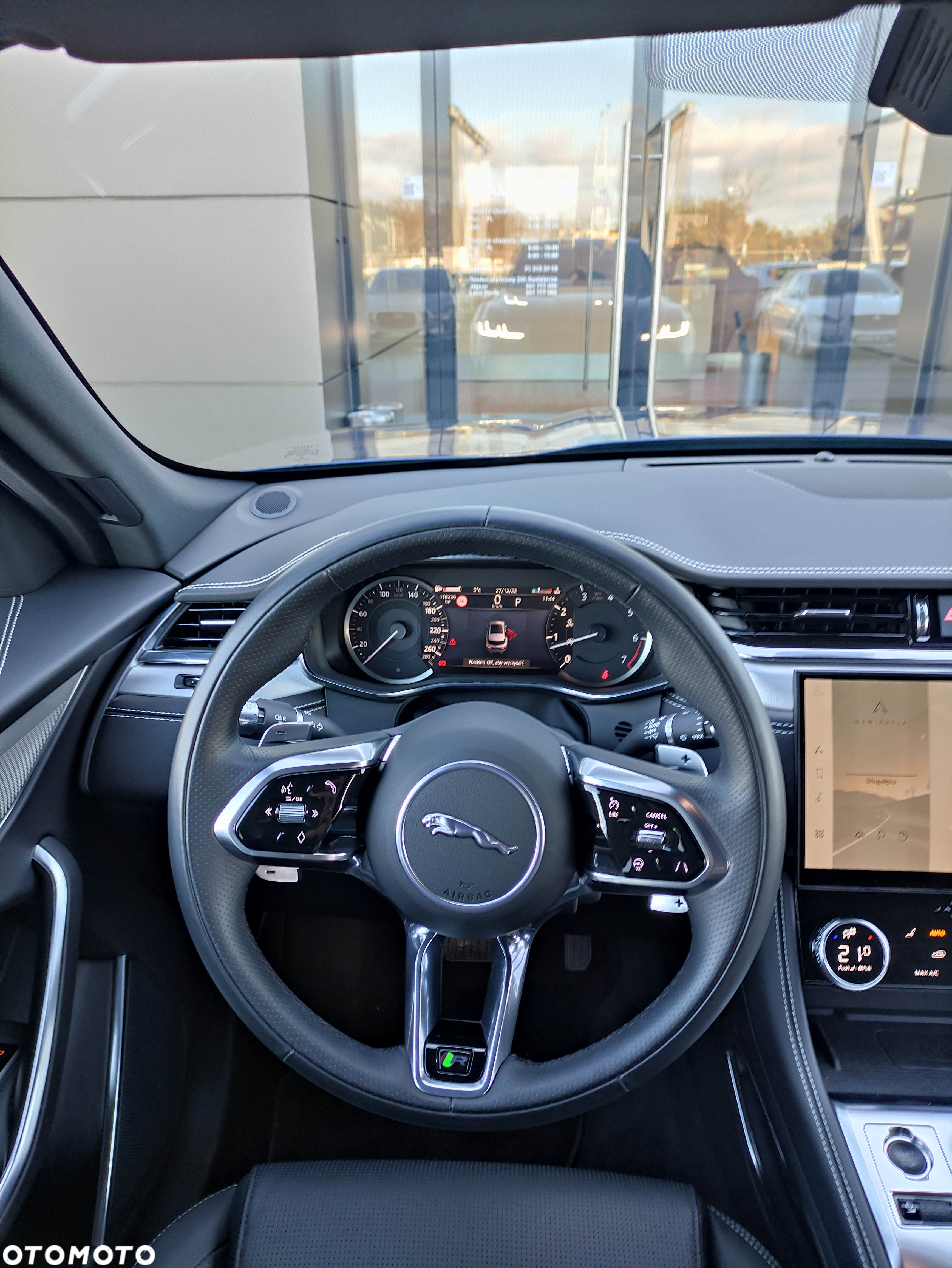 Jaguar F-Pace - 14