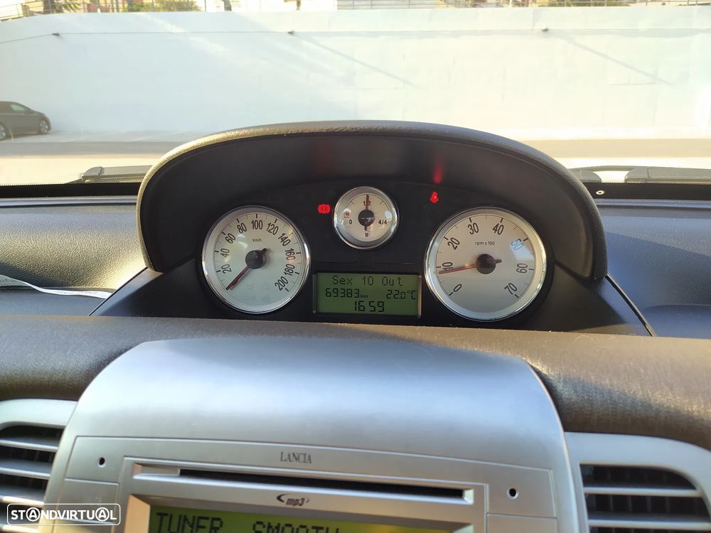 Lancia Ypsilon 1.2 Oro S&S - 8