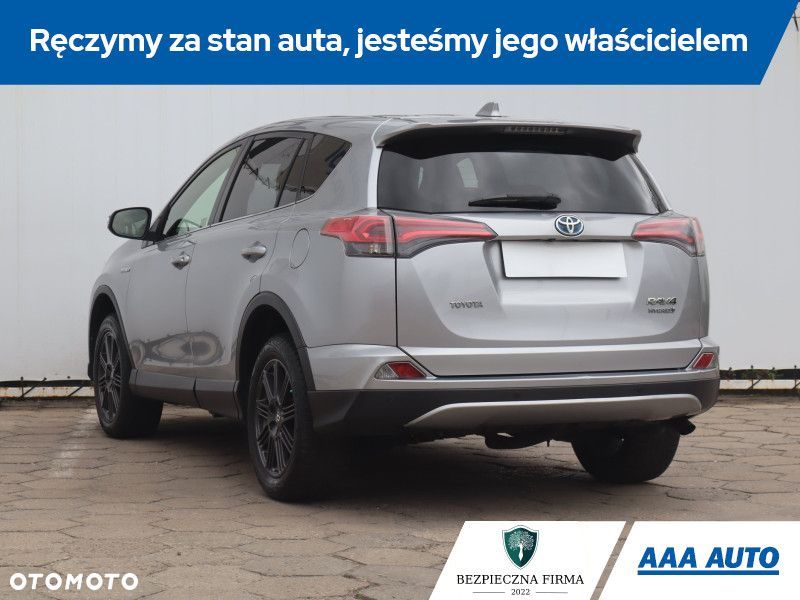 Toyota RAV4 - 6