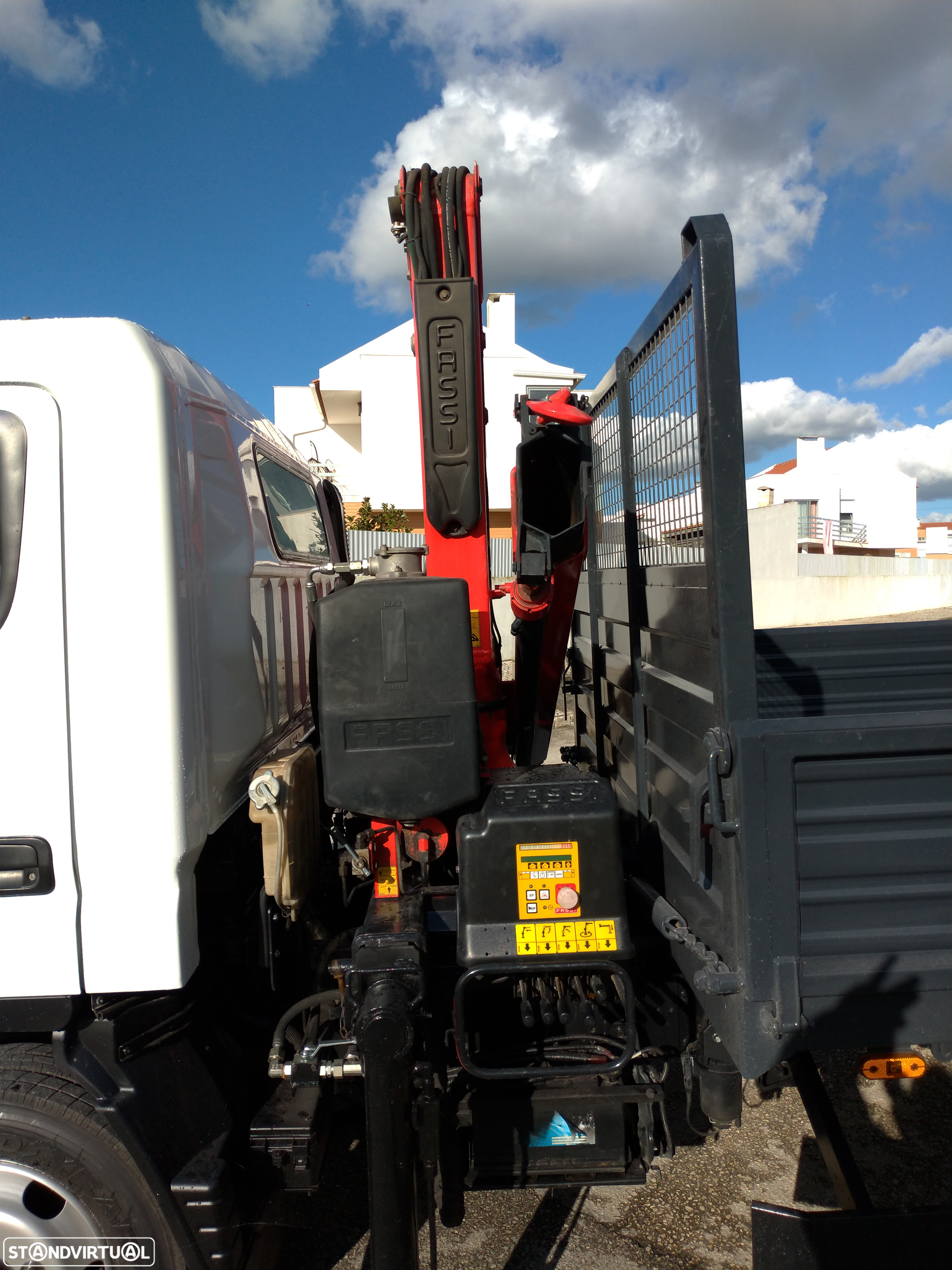 Mitsubishi Canter Fuso Grua e Bascula - 9