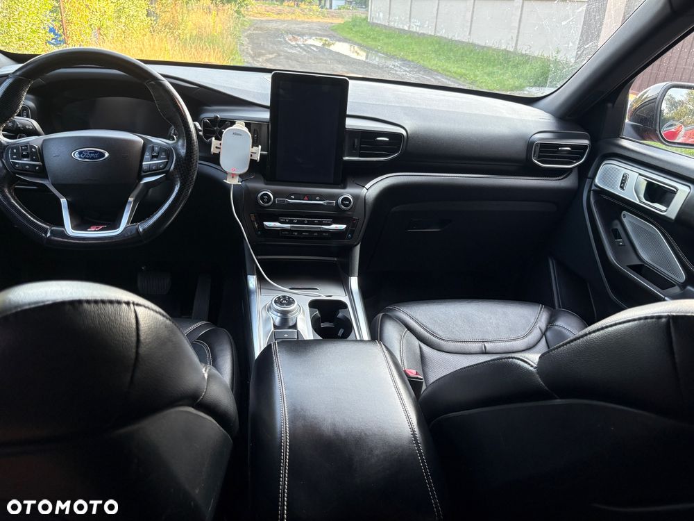 Ford Explorer - 27
