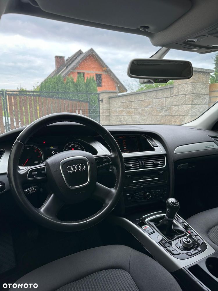 Audi A4 Avant 2.0 TDI DPF quattro Attraction - 15