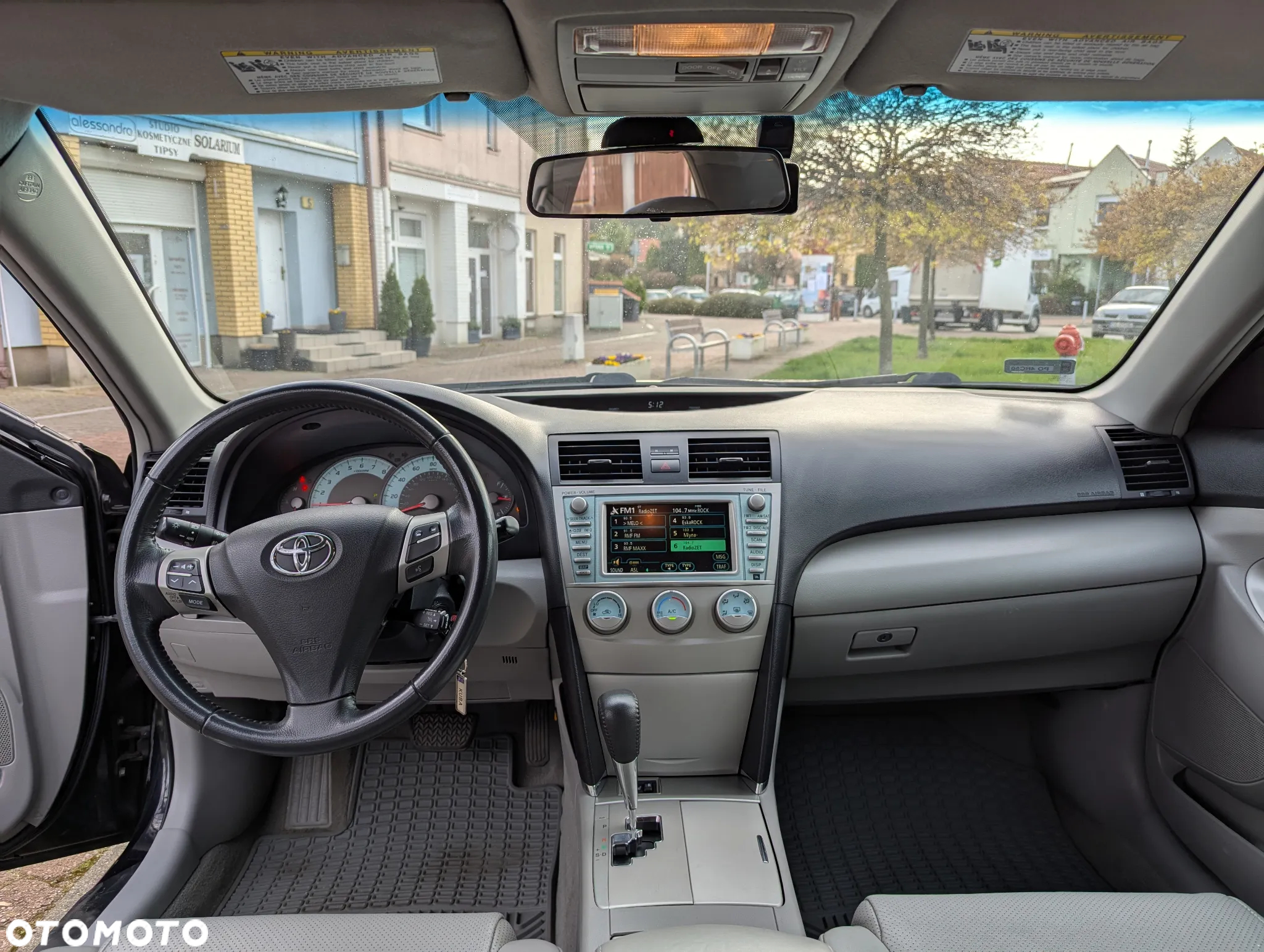 Toyota Camry 3.5 V6 SE - 10