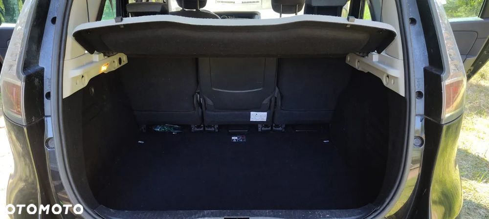 Renault Scenic 1.5 dCi Life - 13