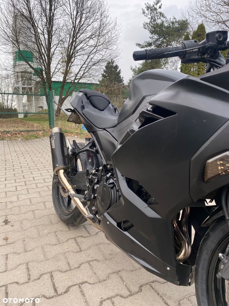 Kawasaki Ninja 400 - 4