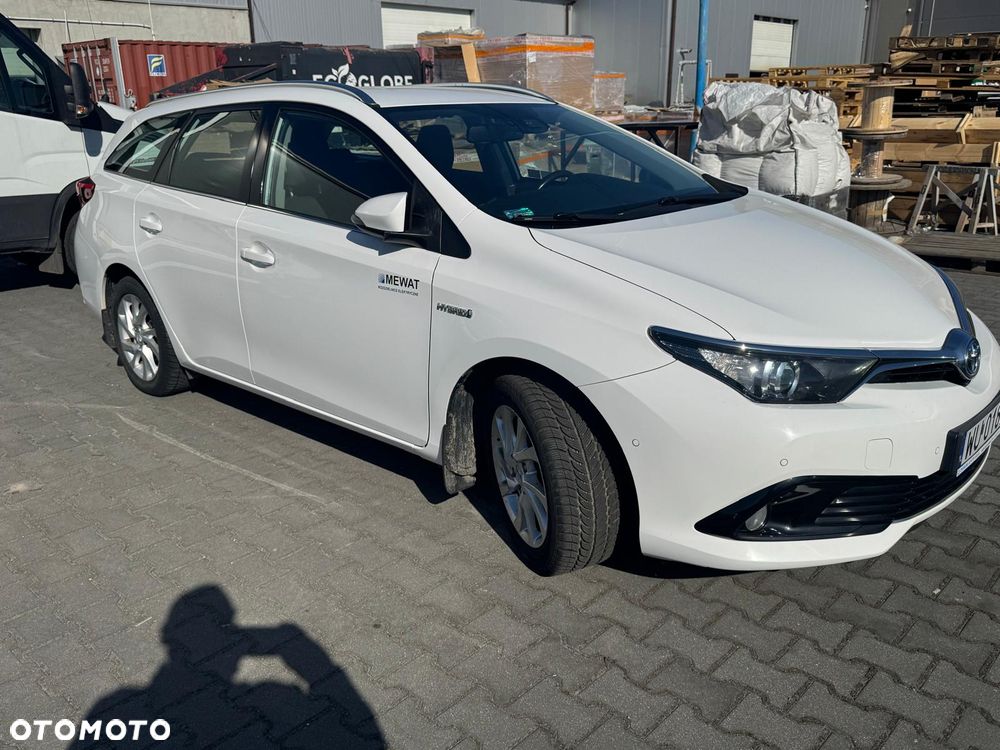 Toyota Auris Hybrid 135 Prestige - 2