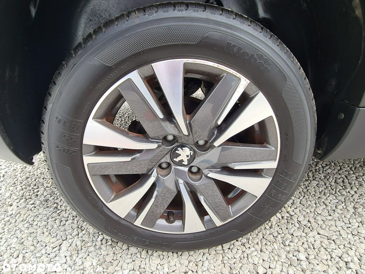 Peugeot 2008 1.6 BlueHDi Allure - 30