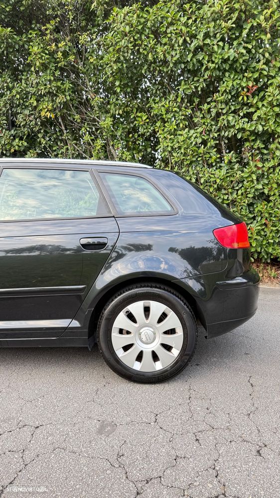 Audi A3 Sportback 1.9 TDi Ambiente - 4