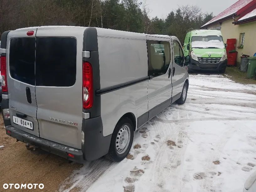 Opel Vivaro - 8