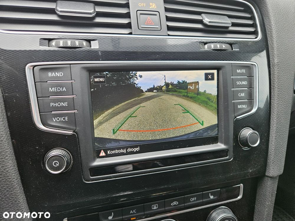 Volkswagen Golf - 27