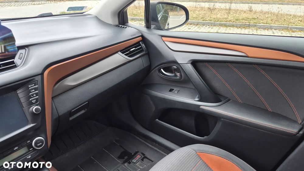 Toyota Avensis 1.8 Prestige - 32