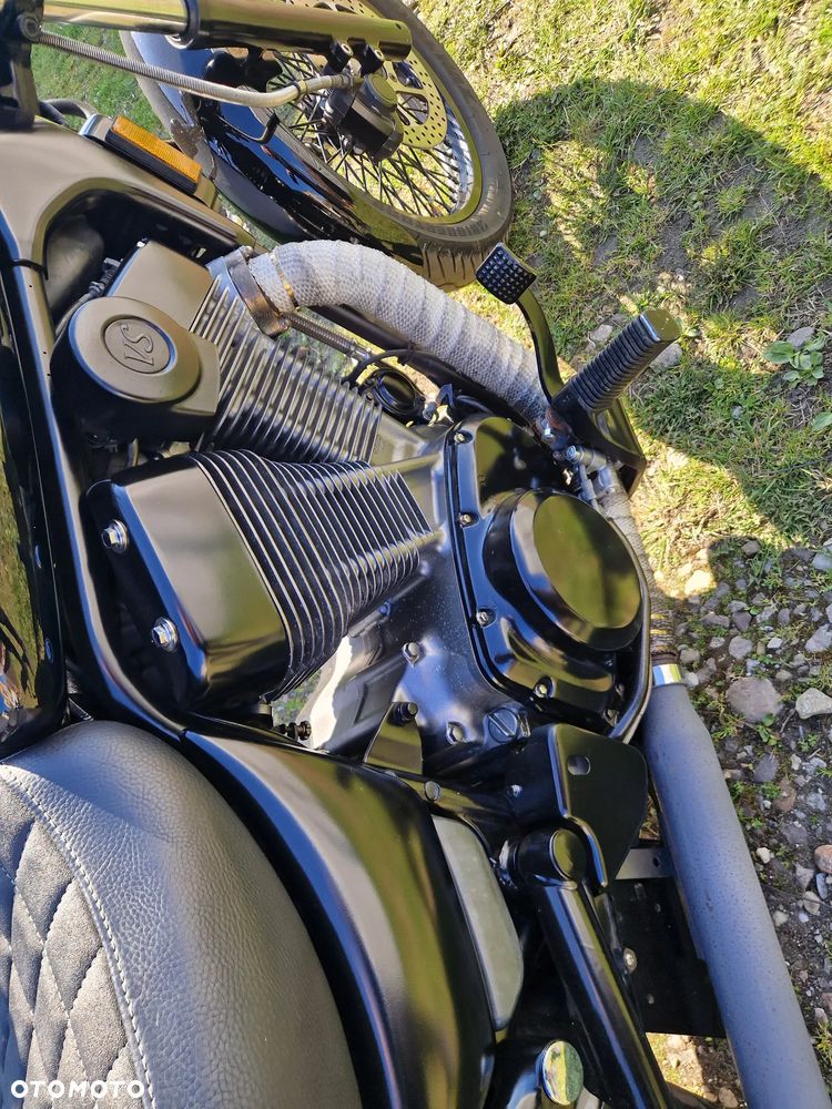 Suzuki Intruder - 16