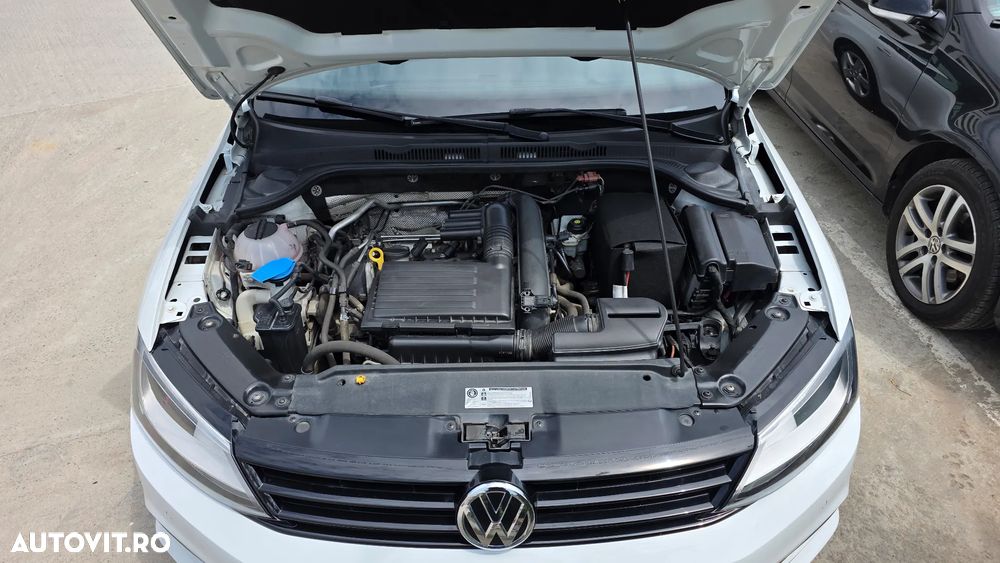 Volkswagen Jetta 1.2 TSI Comfortline - 14