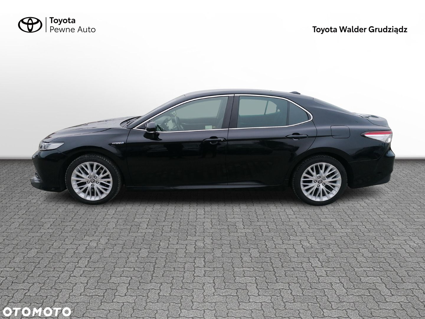 Toyota Camry - 2