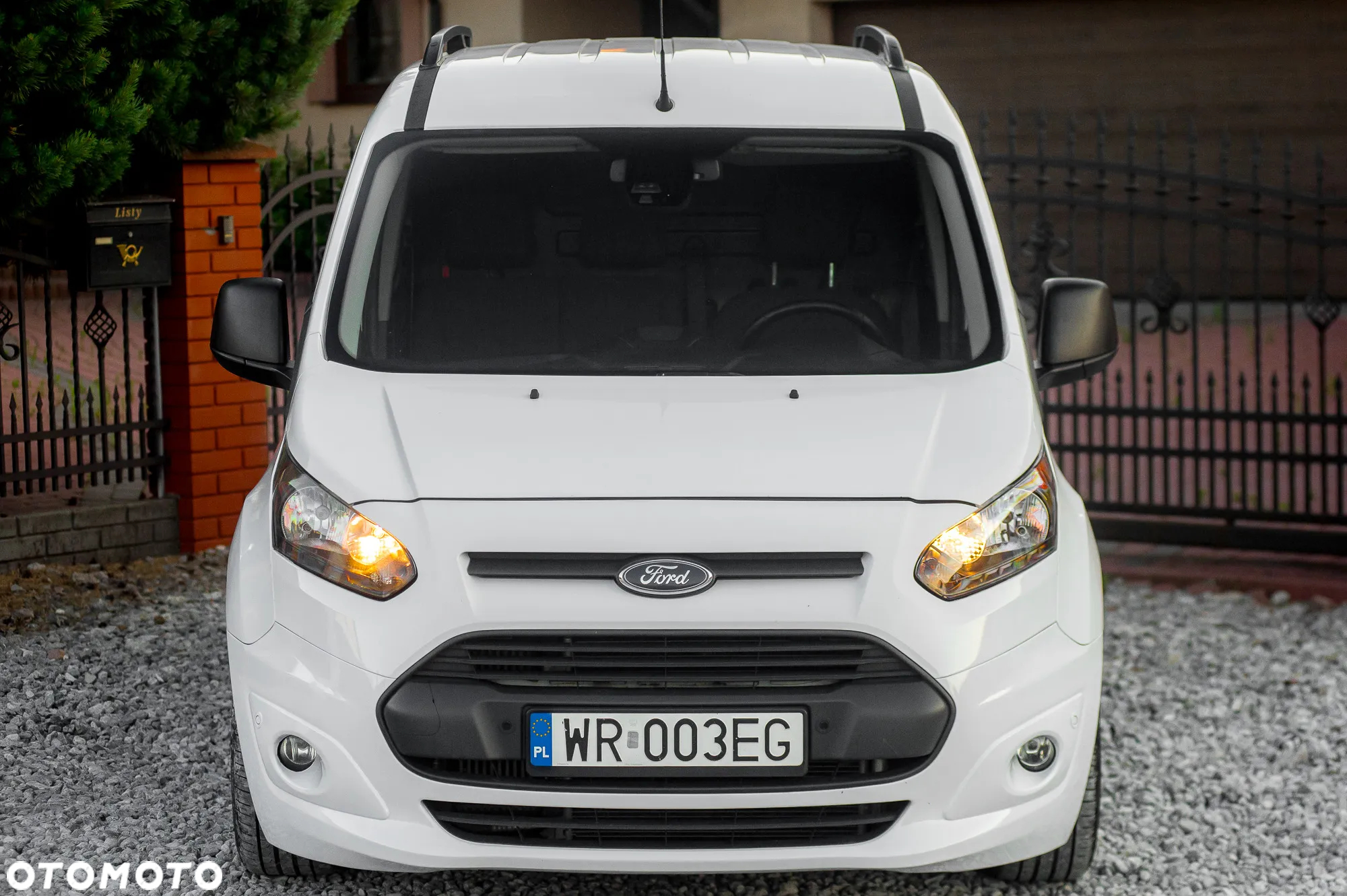 Ford Tourneo Connect 1.5 TDCi Start-Stop Titanium - 4