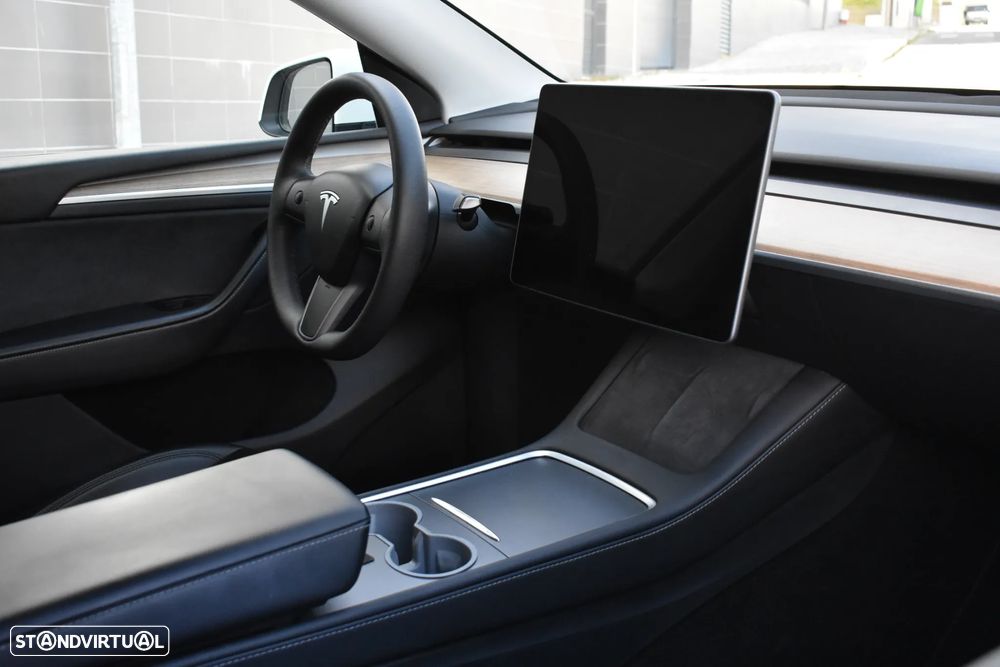 Tesla Model Y Performance Dual Motor AWD - 51