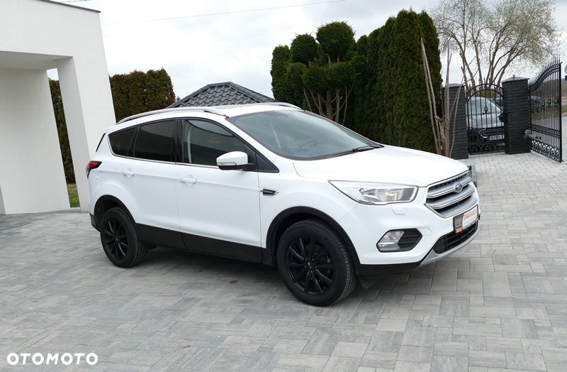 Ford Kuga - 28
