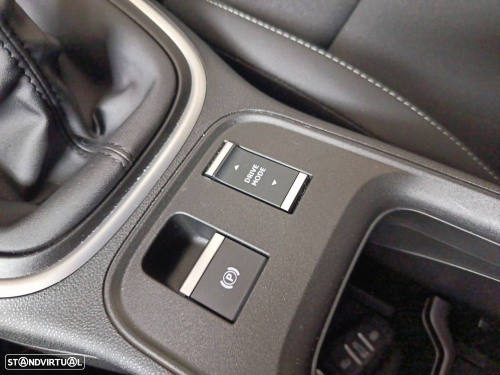 Jeep Avenger 1.2 GSE T3 Altitude - 18
