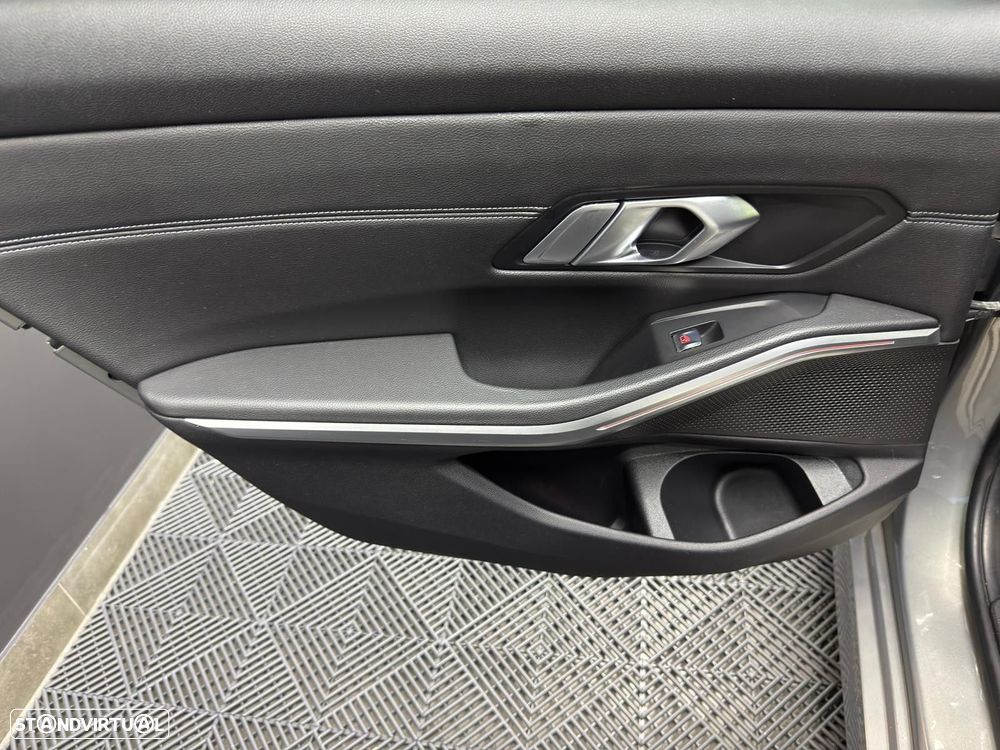 BMW 320 d xDrive Line Sport Shadow Auto - 46