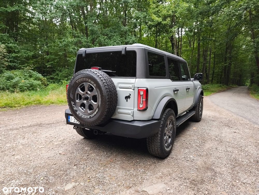 Ford Bronco - 9