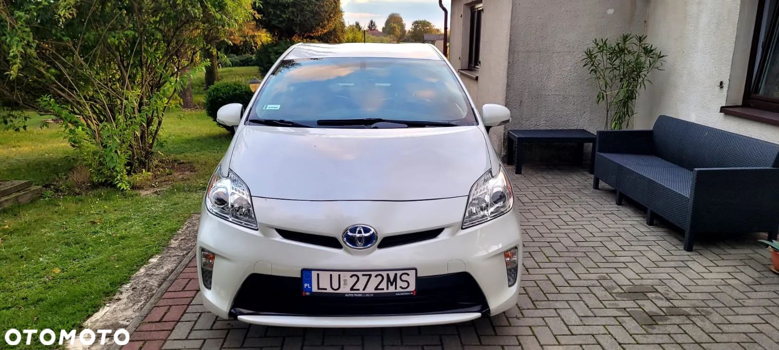 Toyota Prius 1.8 HSD Premium - 1