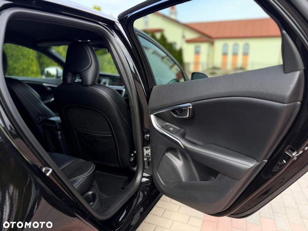 Volvo V40 D2 RDesign - 19