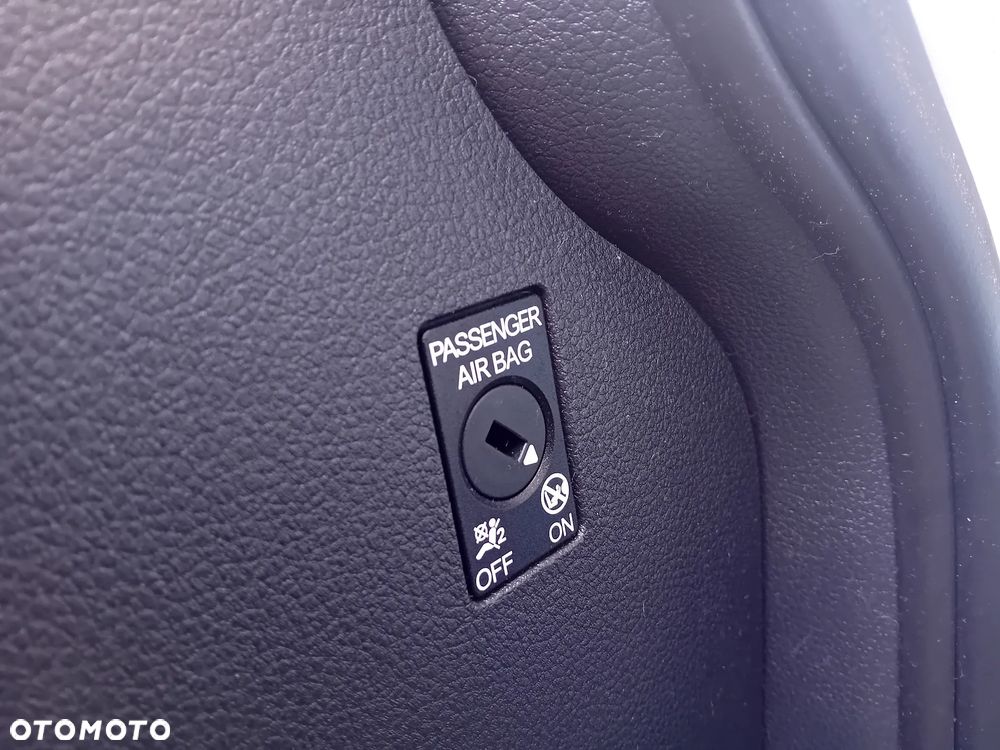 Volkswagen Golf - 22