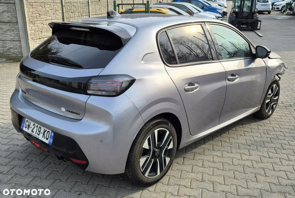 Peugeot 208 - 5